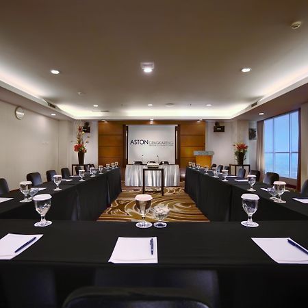 Royal Palm Hotel & Conference Center Cengkareng Jakarta Luaran gambar