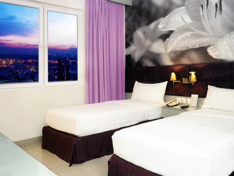 Royal Palm Hotel & Conference Center Cengkareng Jakarta Luaran gambar